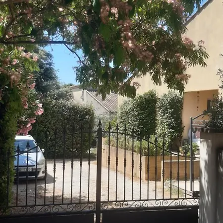 Maison D'Hote La Ginente Feriehus